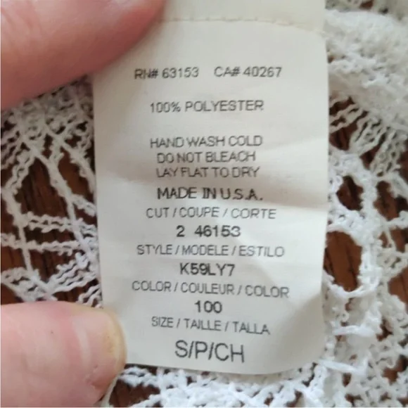 Rampage Crocheted Lace Keyhole Tie Bell Sleeve Blouse EUC sz S - Picture 12 of 14